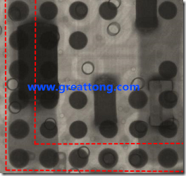 BGA錫球尺寸小于0.4mm，采用降低BGA內(nèi)圍襲球的錫膏量所得到X-Ray，稍微留意一下可以發(fā)現(xiàn)最外圈的錫量(圓的直徑)比其他內(nèi)圍的錫球上的錫量來(lái)得多一點(diǎn)點(diǎn)。也就是外圈的黑色圓形直徑比內(nèi)圈的圓形來(lái)得大一點(diǎn)點(diǎn)。