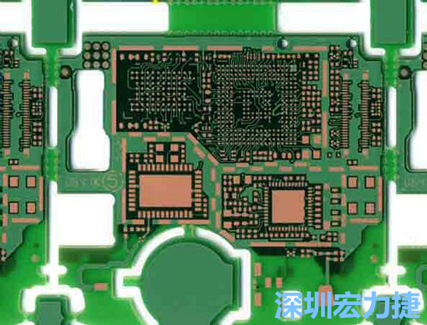 在產(chǎn)品極度要求小型化設(shè)計時，可利用HDI板材壓縮主板面積，同時具減輕重量優(yōu)點。