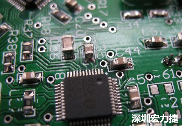 音訊電路訊號品質(zhì)，是影響操作體驗的關(guān)鍵，電路布局要特別注意。