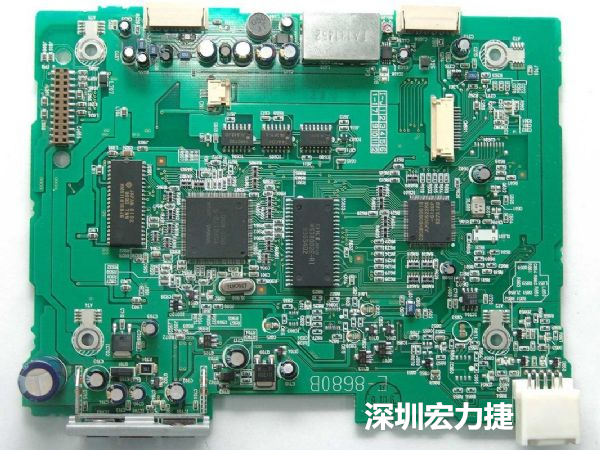 大面積PCB若電子元器件數(shù)量多、重量較重，板材強(qiáng)度不夠時(shí)容易產(chǎn)生PCB中央部凹陷問題。